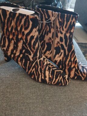 a new day Leopard-Print Ankle Boots - Black & Tan